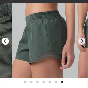 Lululemon Hotty Hot shorts II (long 4 in)